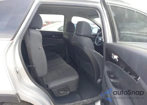 2017 Kia Sorento 2.4L Lx z USA, uszkodzony, nr VIN 5XYPG4A38HG189612